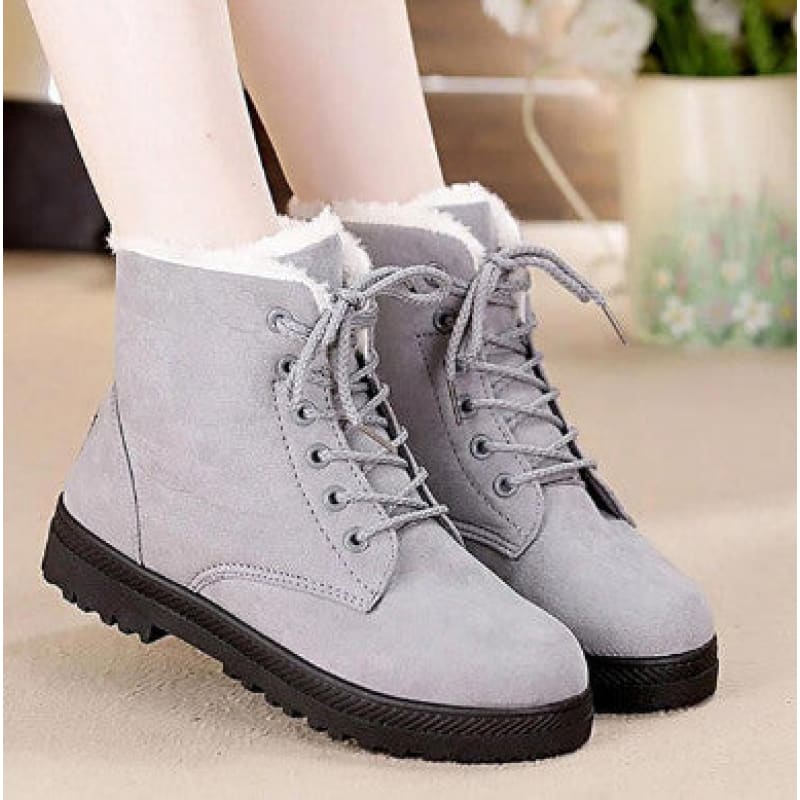 Bota Forrada Feminina Cano Curto Cinza / 33 036