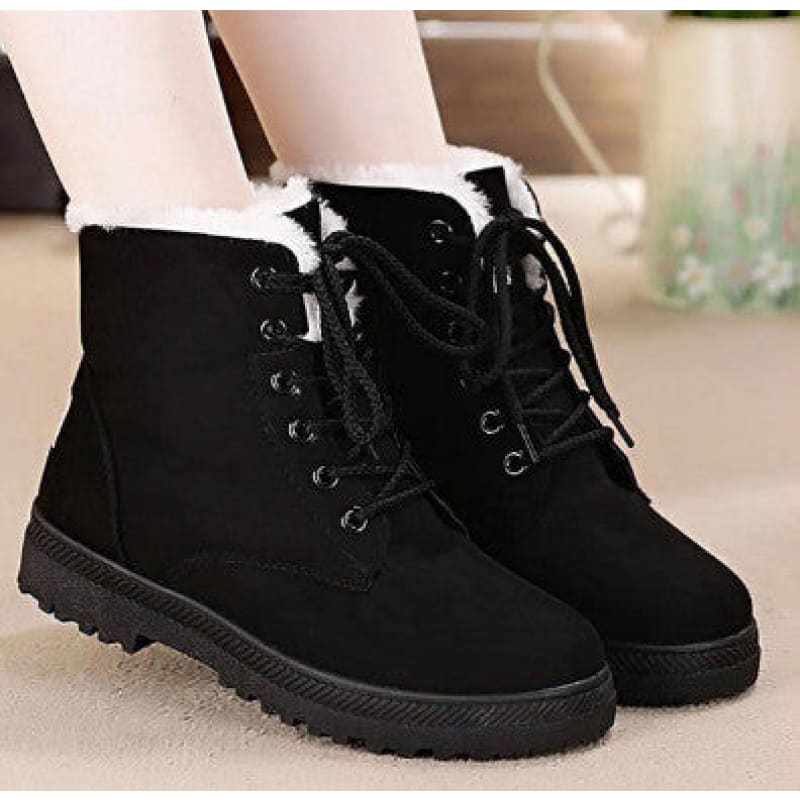 Bota Forrada Feminina Cano Curto Preta / 33 036