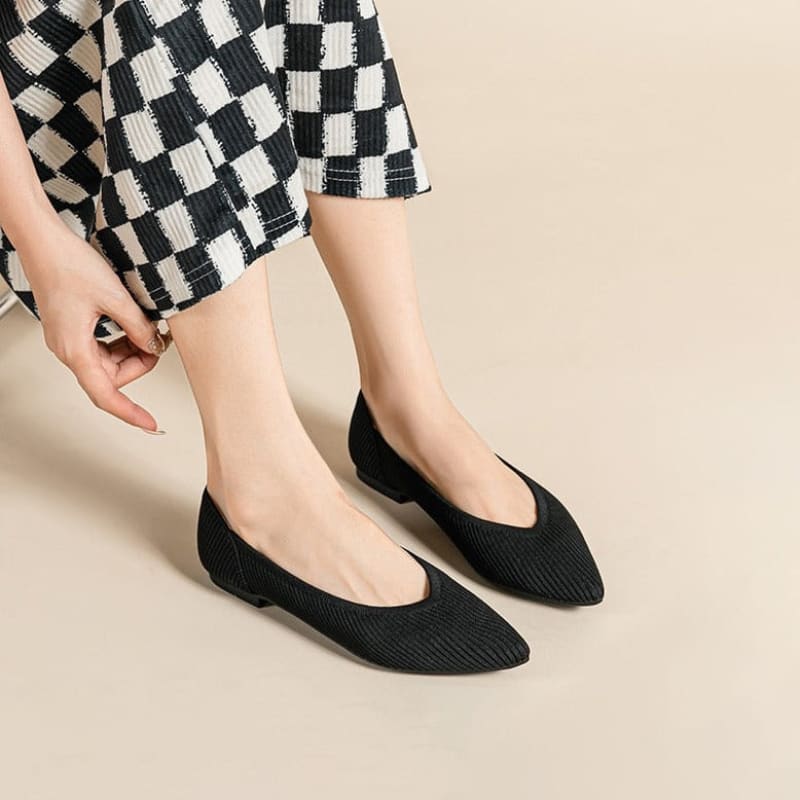 Sapatilha Bico Fino Elegante Preto / 33 164